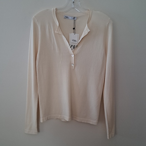 Zara Henley Cream Buttoned Maille Top - Picture 2 of 8